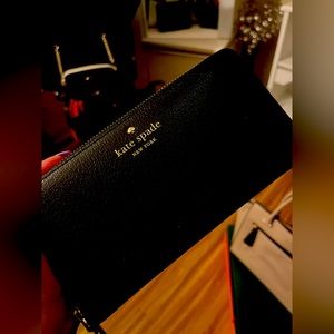 Used once, Kate Spade wallet, like new!